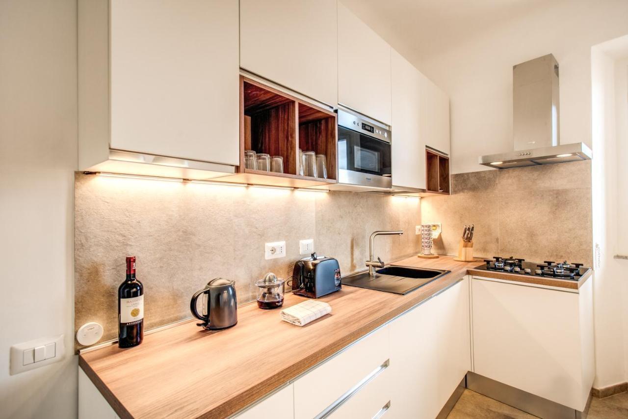 Cavour Attic With Terrace Apartment Rome Exterior photo